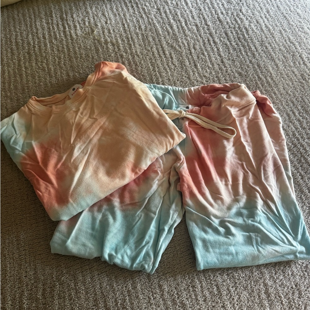 Cute & cozy Sundry Tie-Dye Lounge Set